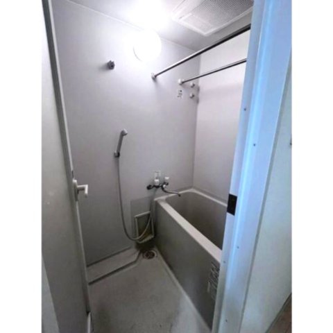 クローヴェーサウスタカハマの浴室