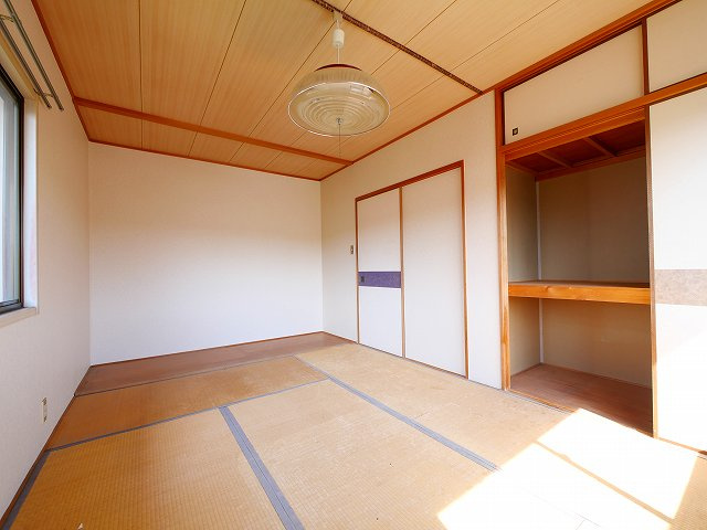 三松１丁目貸家の和室