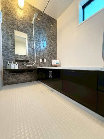 御殿場市二枚橋　全１棟　新築戸建の浴室