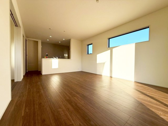 御殿場市二枚橋　全１棟　新築戸建の居間・リビング