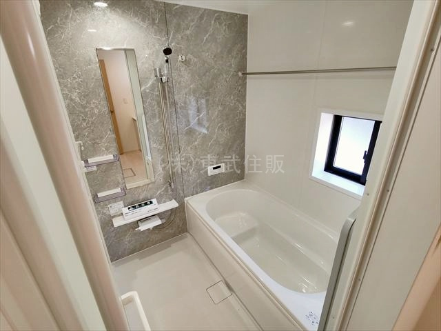 【浴室】 | 小川町小川　全2棟　1号棟 | ゆったりとくつろげる広さのお風呂です