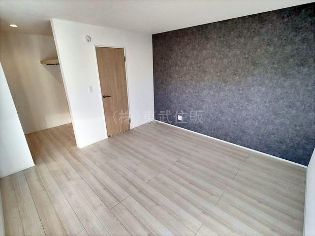 【寝室】 | 小川町小川　全2棟　1号棟 | 2階東側8.0帖洋室　主寝室としてお使いいただけます