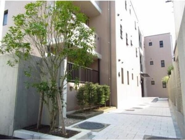 ラフィネメゾン瑞穂のエントランス