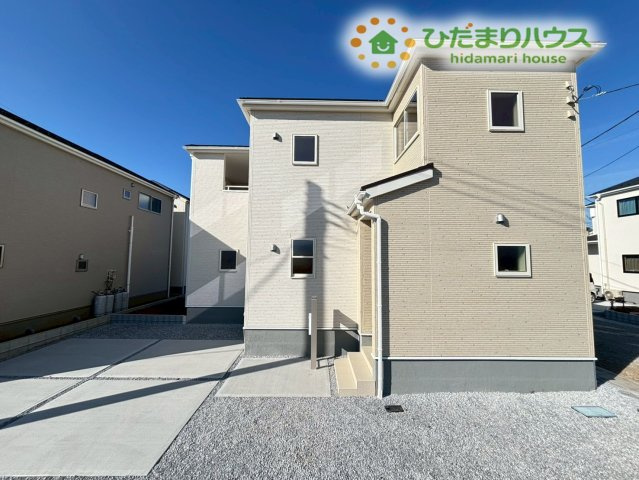 鴻巣市松原　2期　新築一戸建て　リーブルガーデン　02の外観|角地につき日当たり・通風良好◎
