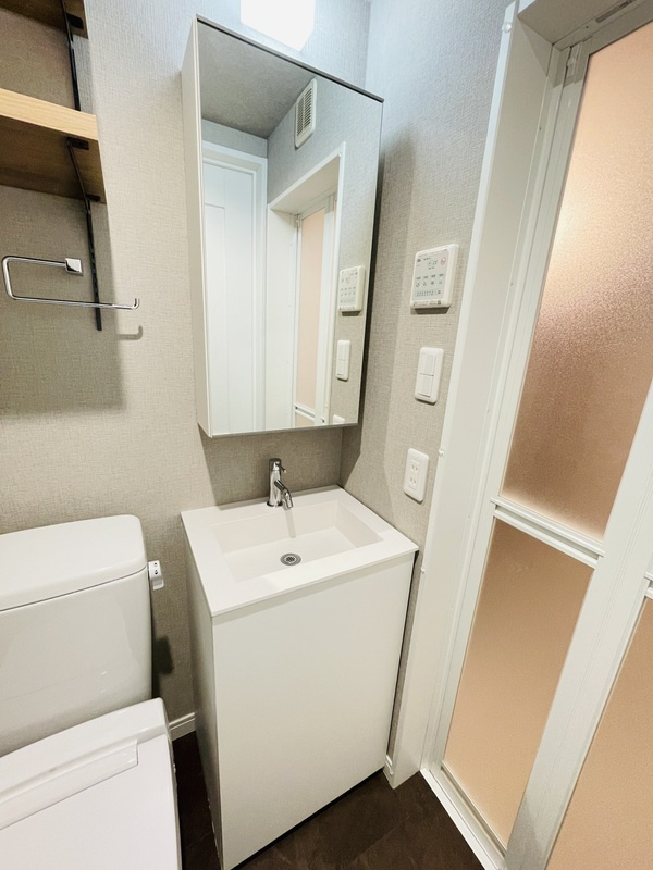 ガーデン一之江の独立洗面台