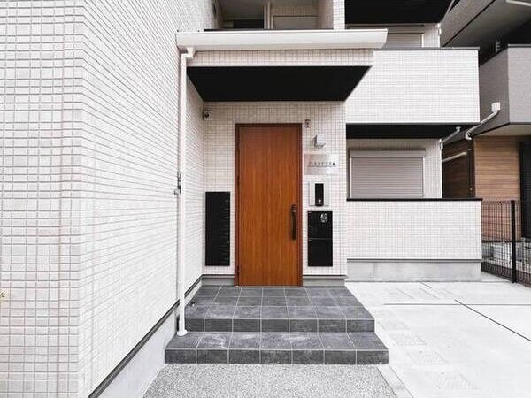 FSネコテラスのエントランス