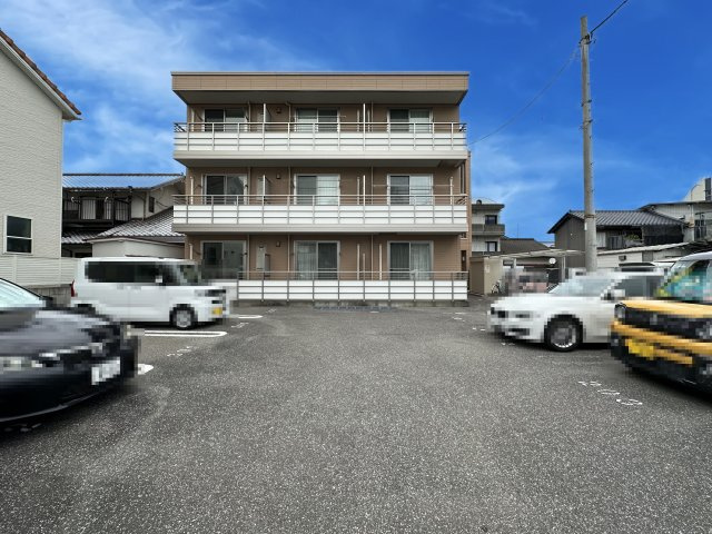 シャーメゾン・スタークの外観