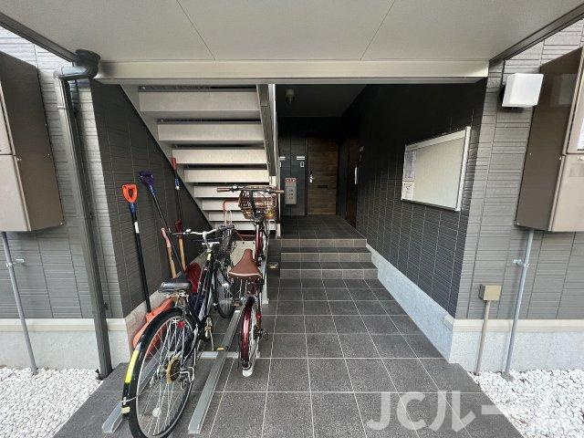 HIGASHISHIRO PARK HOUSEのエントランス