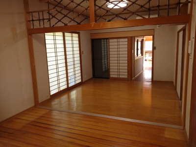 【居間・リビング】 | 日の出二丁目2番5号（C-6）