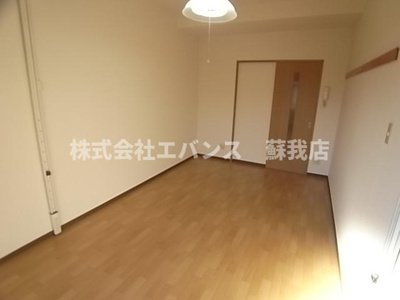 【洋室】 | ランドフォレスト千葉白旗 | きれいな洋室です