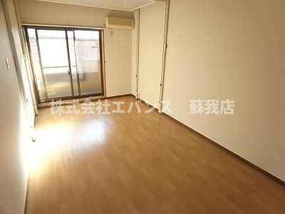 【寝室】 | ランドフォレスト千葉白旗 | 開放的な寝室です