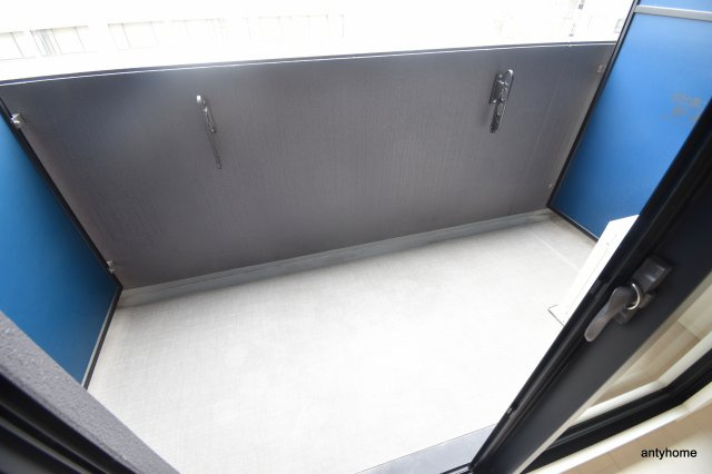 S-RESIDENCE新大阪駅前　仲介手数料無料のバルコニー