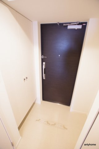 S-RESIDENCE新大阪駅前　仲介手数料無料の玄関