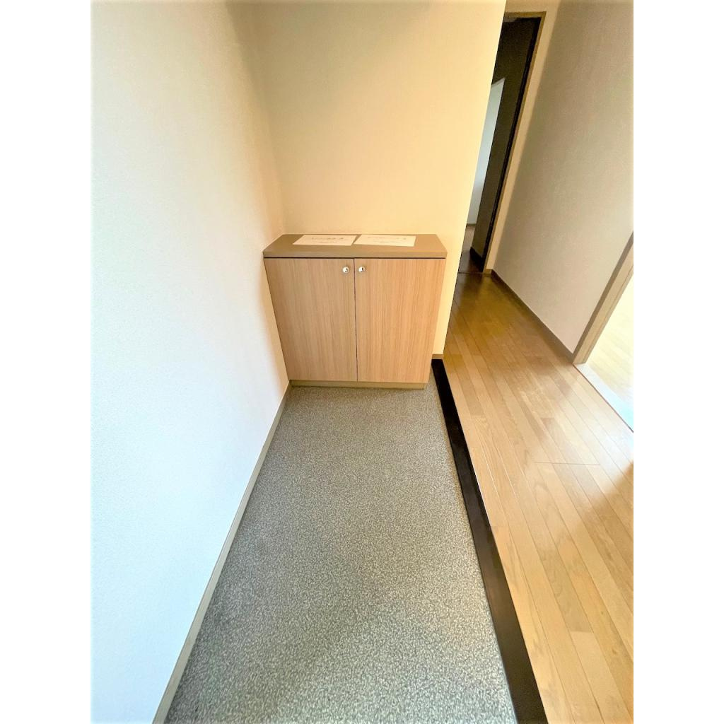 サンビレッジ東台　Bの玄関|※写真は201のもの