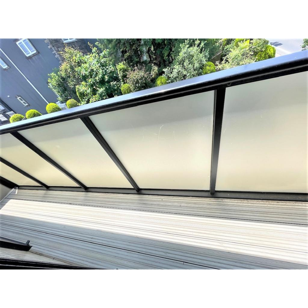 サンビレッジ東台　Bのバルコニー|※写真は201のもの