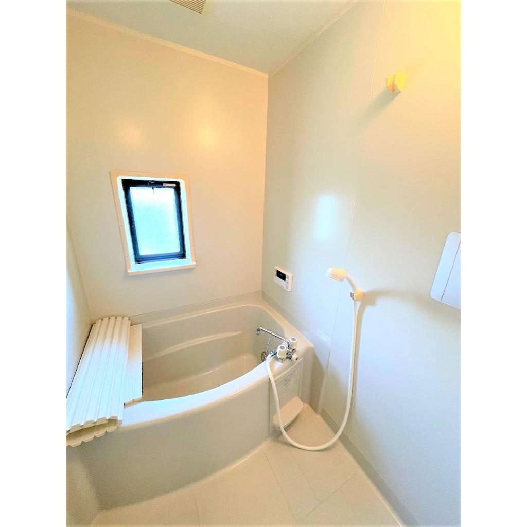 サンビレッジ東台　Bの浴室|※写真は201のもの