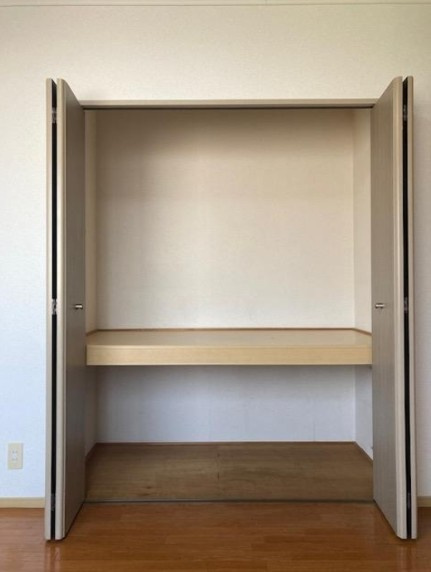 スターライト中央A棟の収納