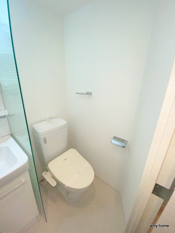 S-RESIDENCE北浜　仲介手数料無料のトイレ