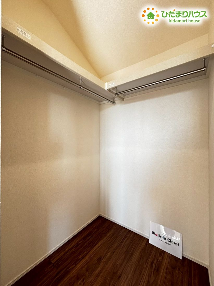 鴻巣市松原　2期　新築一戸建て　リーブルガーデン　01の収納|お気に入りの服やバッグがたっぷりしまえるウォークインクローゼットあります♪