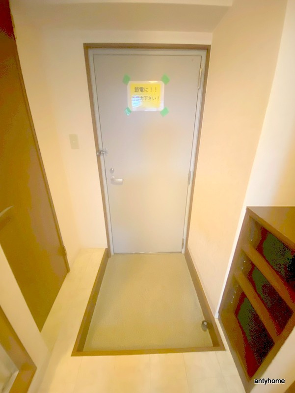 カーサゼブラ　仲介手数料無料の玄関