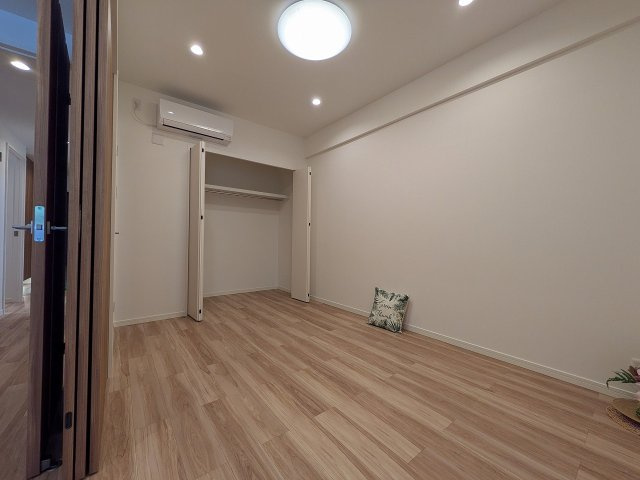 パークフィーネ南大沢３番館の洋室|～LDKに隣接している5.8帖の洋室です～