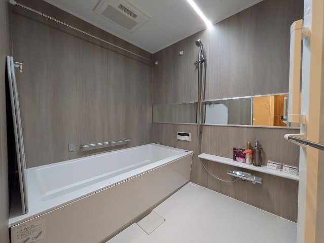 パークフィーネ南大沢３番館の浴室|～新規交換したキレイなバスルーム　気持ち良く湯船に浸かる事が出来ます～