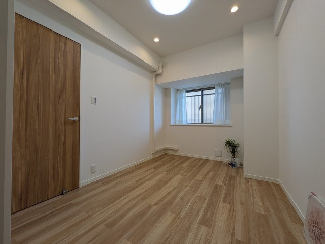 パークフィーネ南大沢３番館の子供部屋|～5.5帖の洋室です～