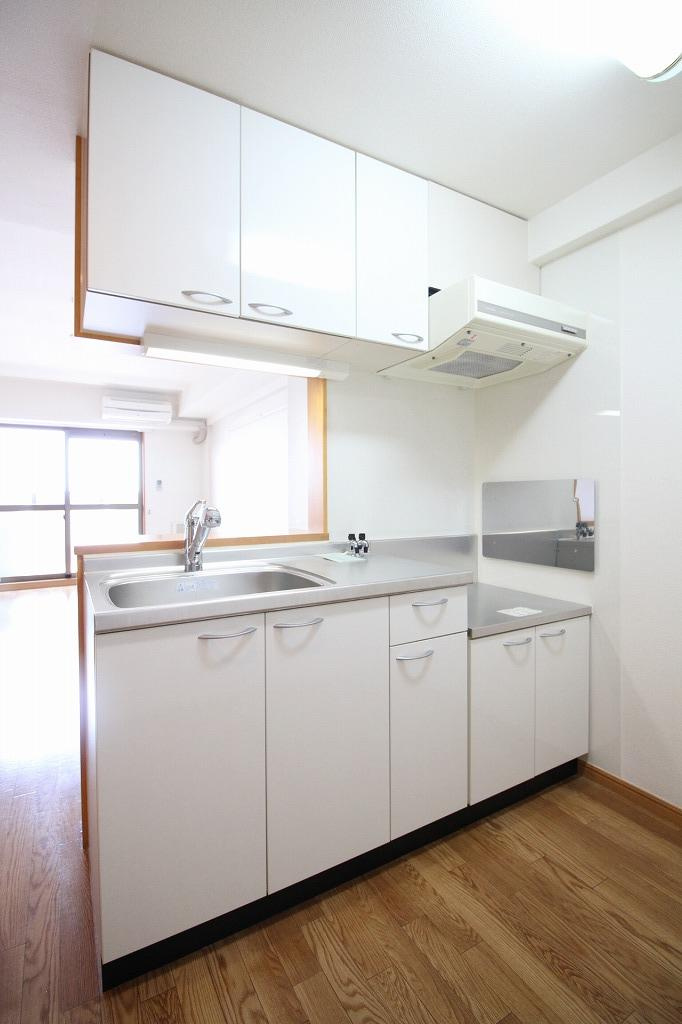 コン・タント・アモーレのキッチン|※お部屋により仕様が異なる可能性があります。