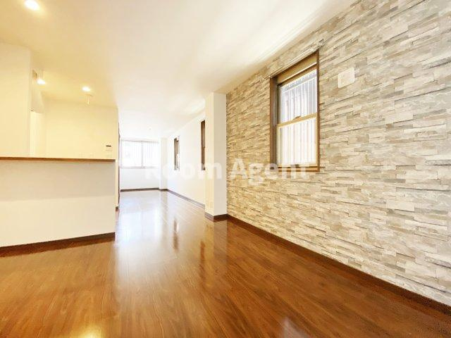 グランレーヴ東別院EASTの居間・リビング