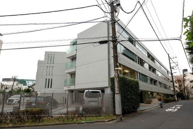 クエストコート原宿の外観