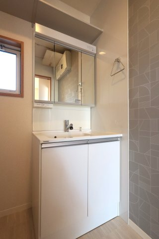 シャーリーメゾンA棟の独立洗面台|2025年12月撮影。