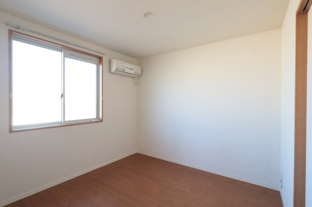 シャーリーメゾンA棟の洋室|2025年12月撮影。