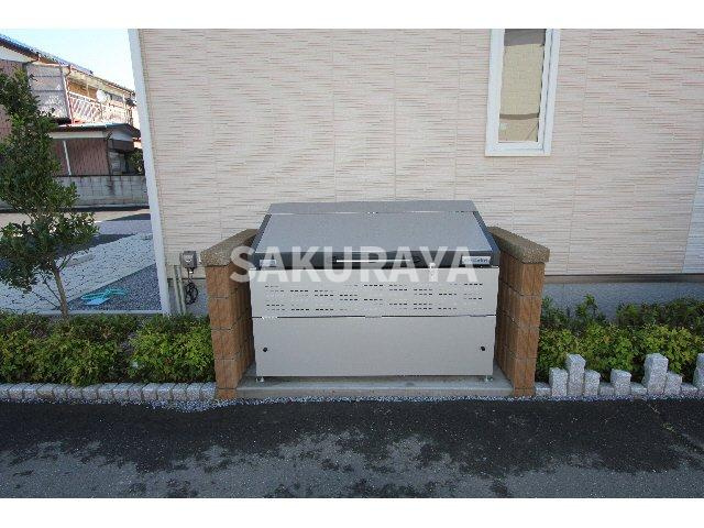 シャーリーメゾンA棟のその他|敷地内ゴミステーション