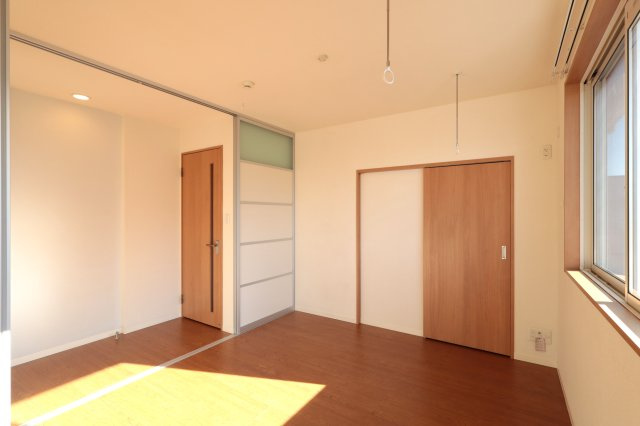 シャーリーメゾンA棟の洋室|2025年12月撮影。