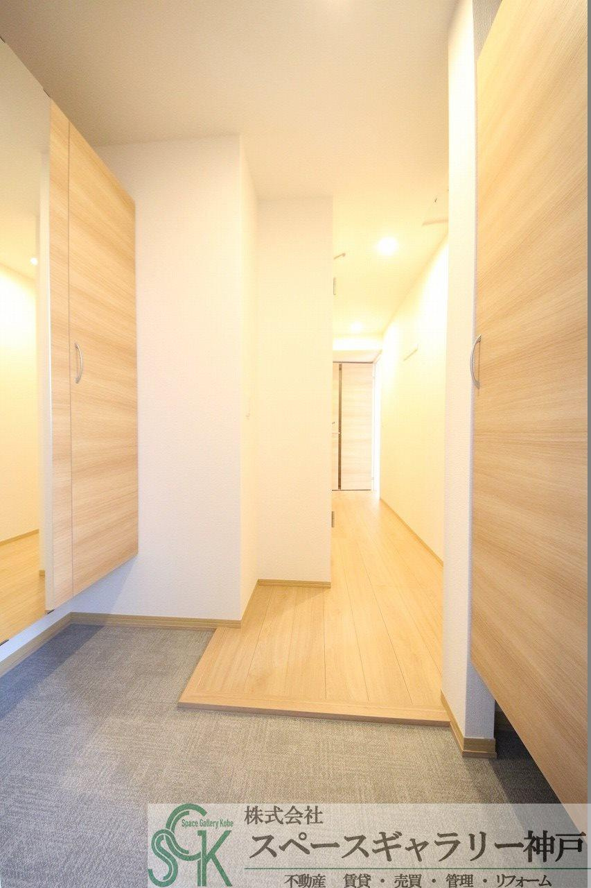 エムライズ材木町の玄関