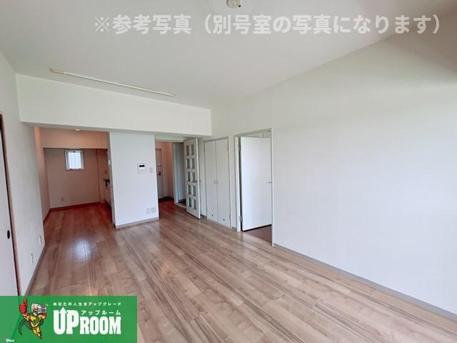 アーバンドエル西春駅前の居間・リビング