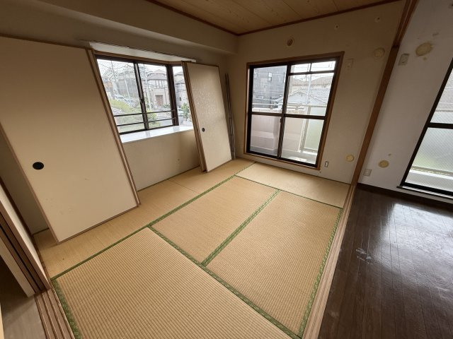 スぺシア旭丘の和室