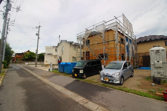 米子市彦名町新築分譲住宅の前面道路含む現地写真|前面道路幅員約5ｍとなります。