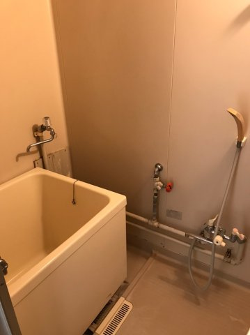 茨城県水戸市　2棟一括の浴室