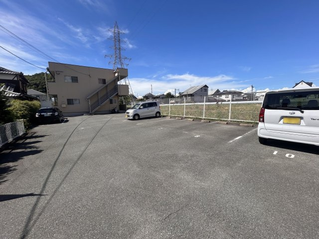 セントハイツの駐車場