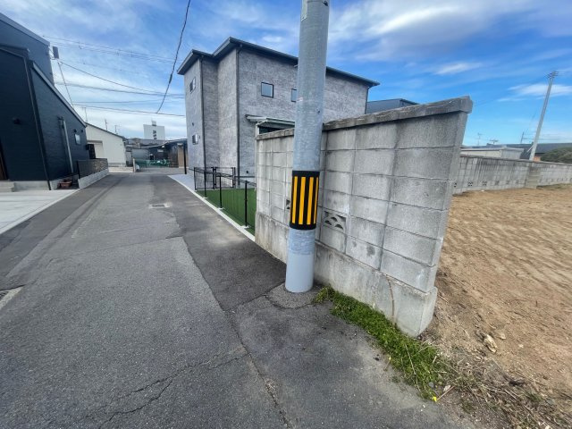 【前面道路含む現地写真】 | 愛媛県今治市喜田村5丁目　住宅用地