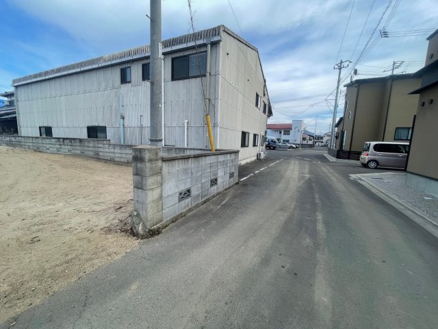 【前面道路含む現地写真】 | 愛媛県今治市喜田村5丁目　住宅用地