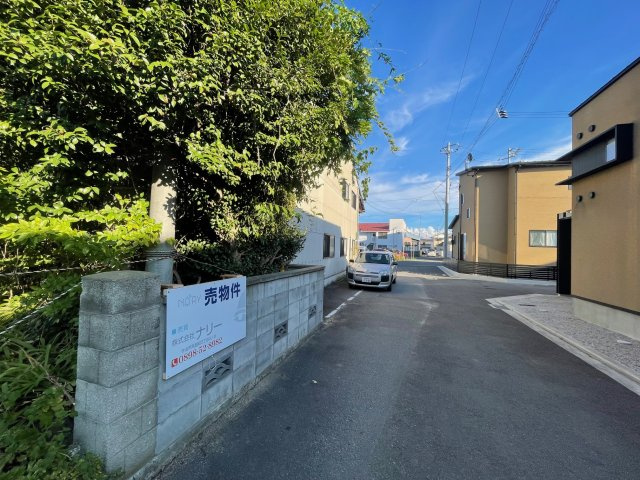 【前面道路含む現地写真】 | 愛媛県今治市喜田村5丁目　住宅用地