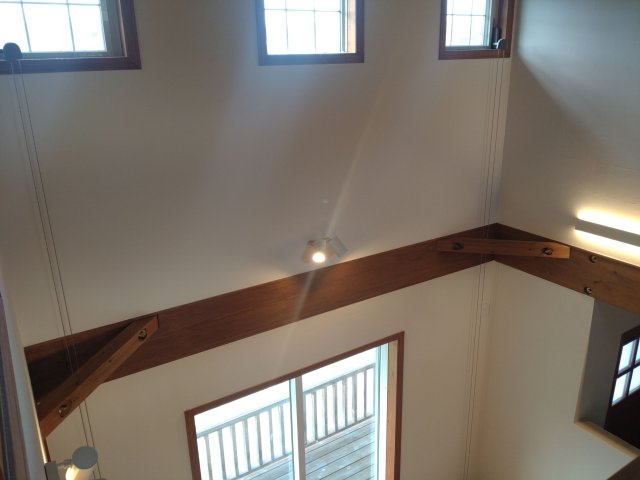 【その他】 | 春日市春日３丁目　戸建て | リビング上部は吹き抜けになっており、２階の窓からたっぷりの明かりが下階に射し込みます