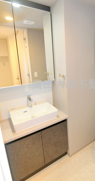 JP noie西蒲田の洗面所|洗面脱衣所　2面鏡の独立洗面台