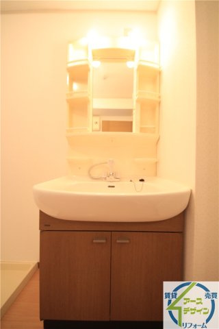 アルパポンテ一番館の洗面所|※類似部屋