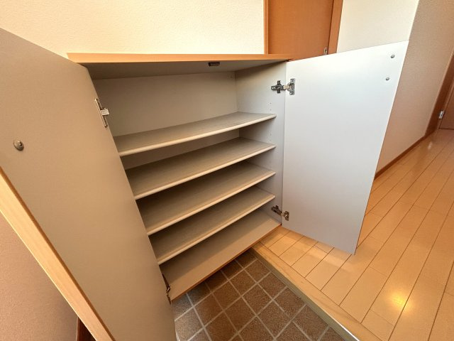 セントハイツの収納|シューズボックス
