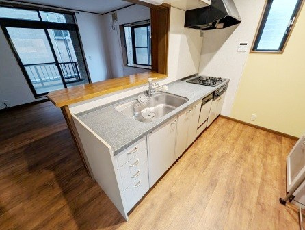 西堀4丁目戸建てのキッチン