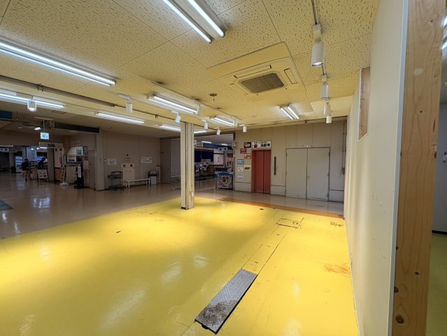 一色さかな広場内　貸店舗の内装