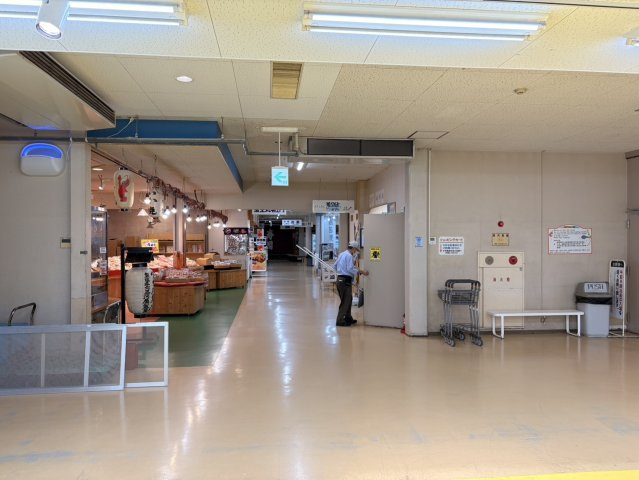 一色さかな広場内　貸店舗の内装